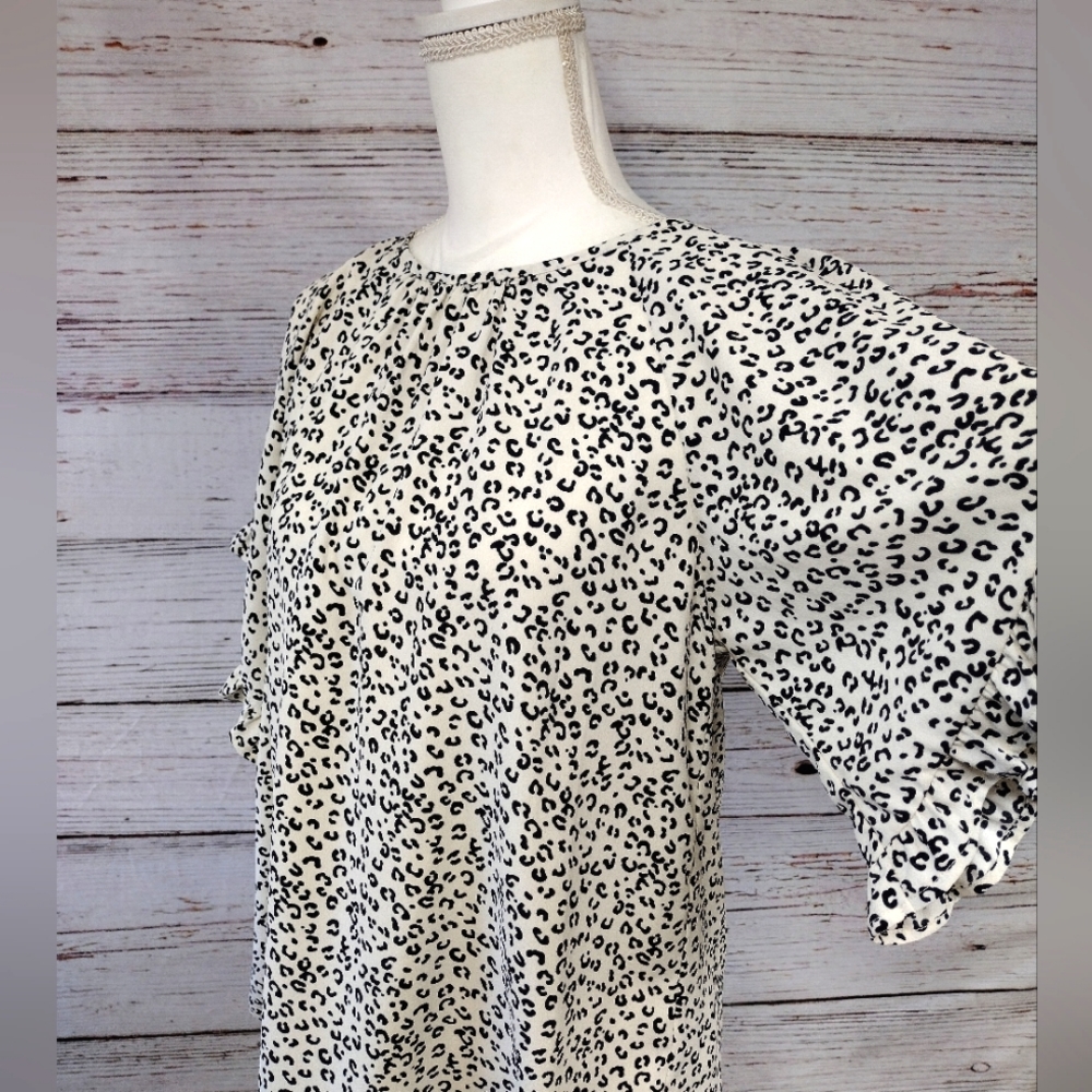 Doe & Rae Animal Print Blouse - Picture 7 of 10